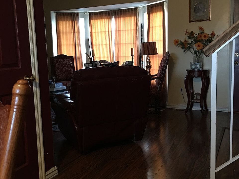 2nd image of 3909 S Village Wood Dr