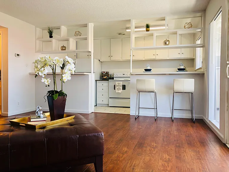 936 Fletcher Ln #2 — Photo 2