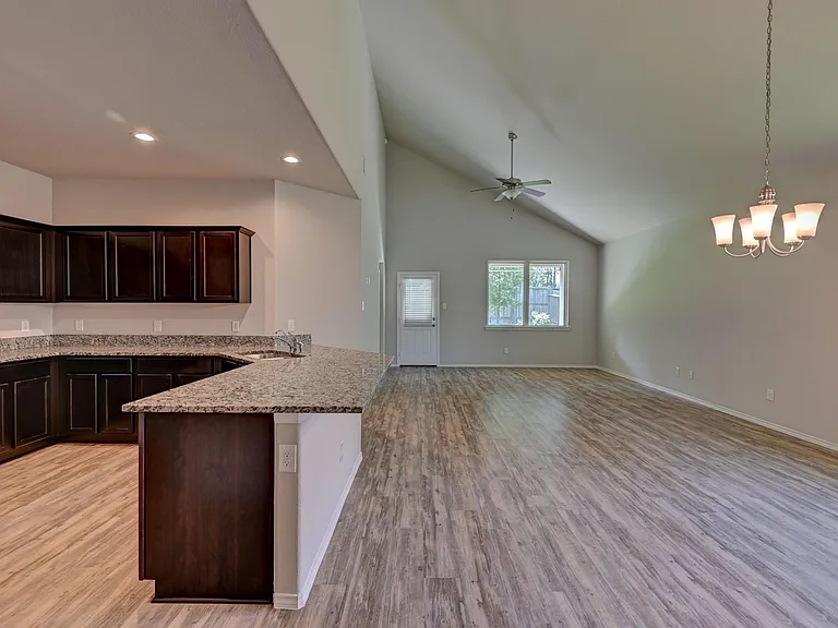 7022 N Sound Ln — Photo 8