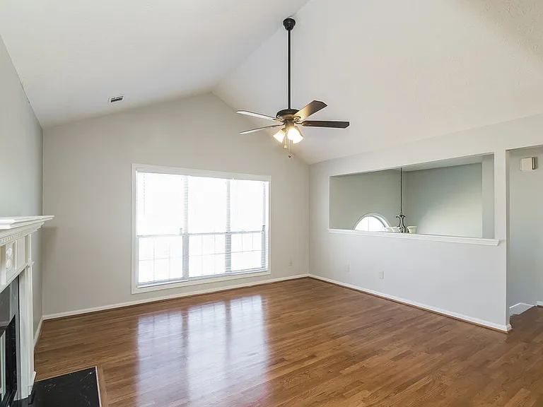 262 Northwind Dr — Photo 3