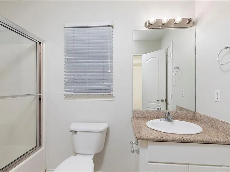 103 S 48th Ln #1 — Photo 11