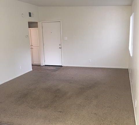 3rd image of 2219 P St APT 5