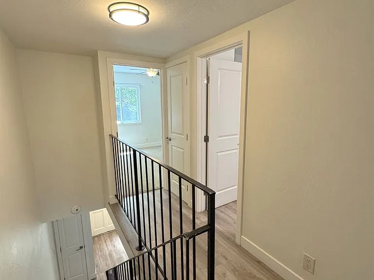 946 Tamarack Ln #9 — Photo 11