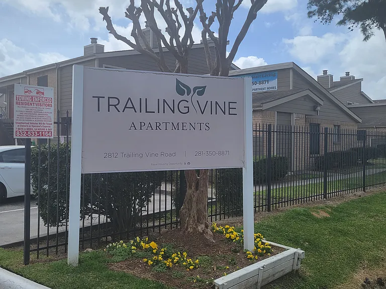 Trailing Vine Apartments — Photo 6