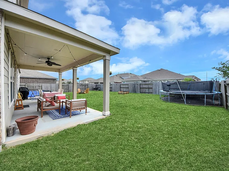 3705 Banbury Ln — Photo 43