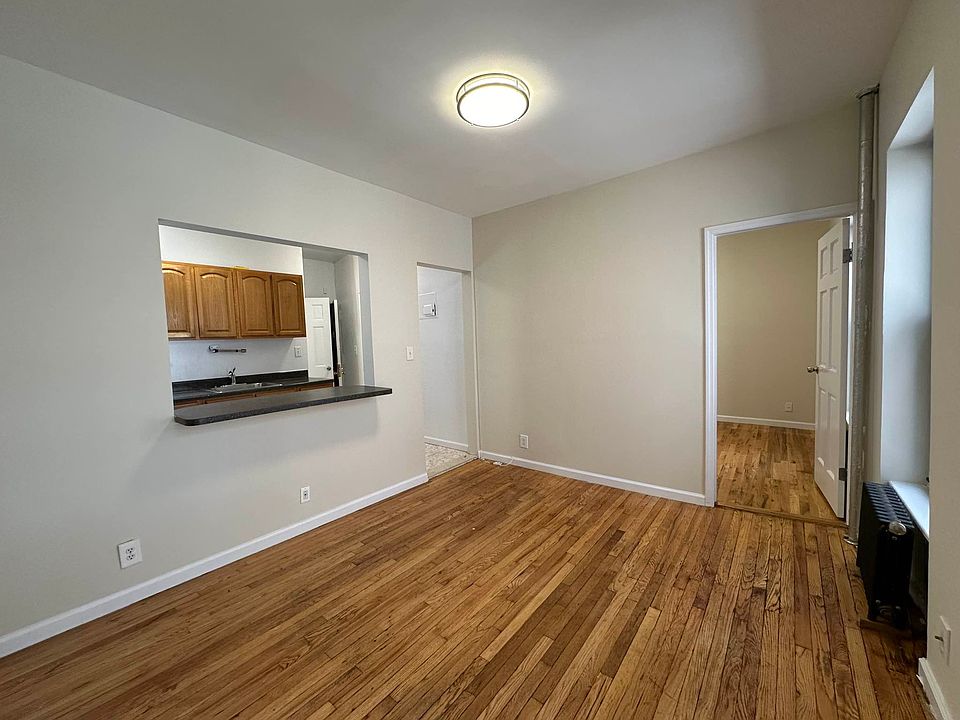 1st image of 331 W 35th St #4D