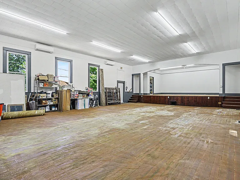 9030 Columbus Rd — Photo 14