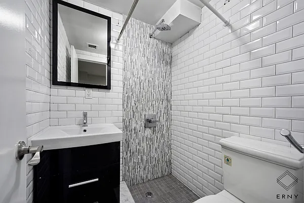 Rented by ERNY LLC | media 30