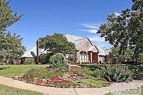 2nd image of 205 Country Club Dr