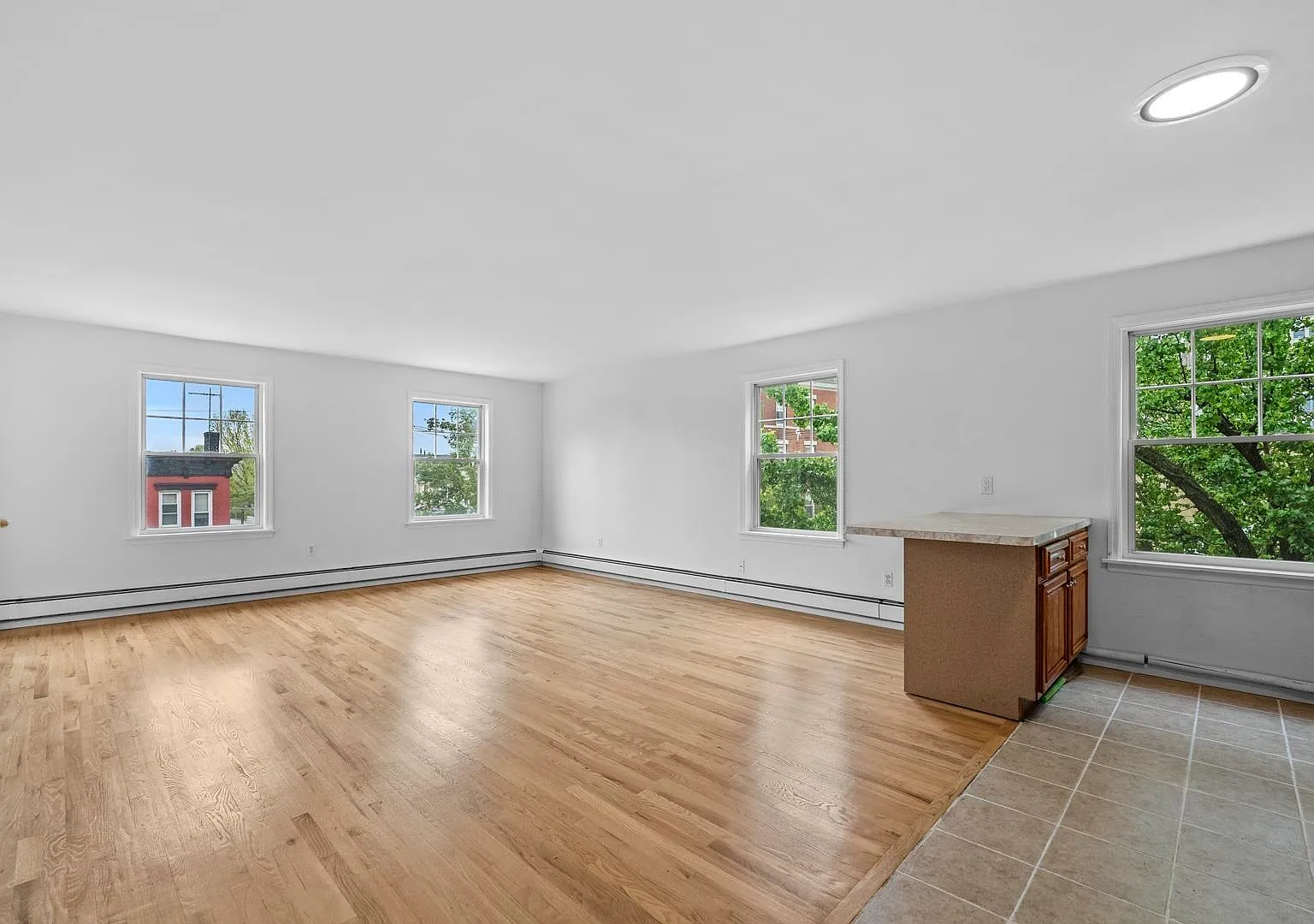 3 bed, 2.0 bath, $3,650 — Photo 4