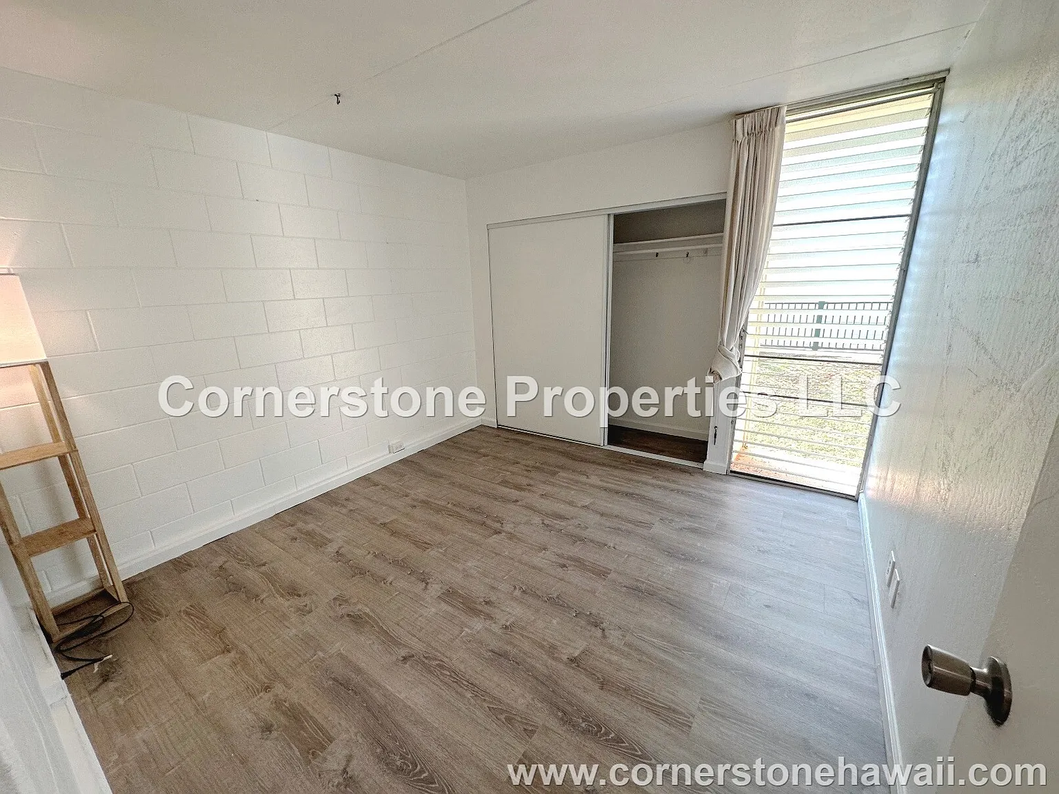 1232LOU - 1 — Photo 2