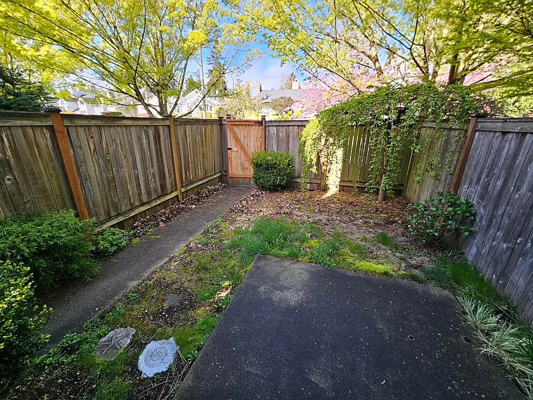 5418 Fauntleroy Way SW #C — Photo 13
