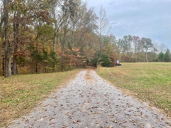 4th image of Yates Lake Dr