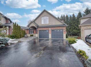 58 Tulip St, Grimsby, ON L3M 0B8