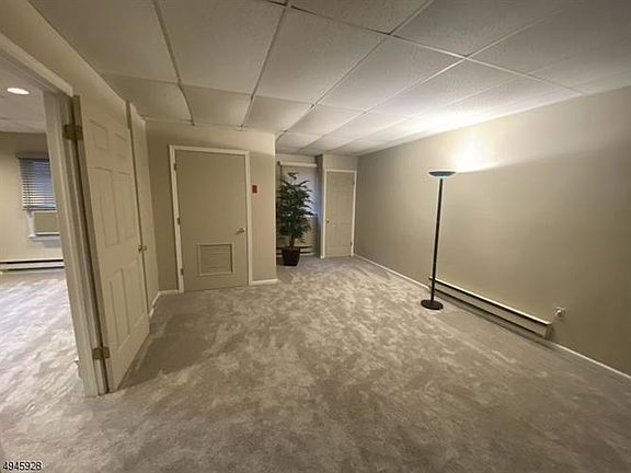 5th image of 126 W Hanover Ave