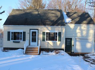 9 Kellogg Rd, New Hartford, NY 13413
