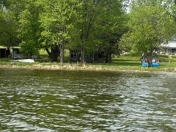 4th image of 31510 Landing Dr