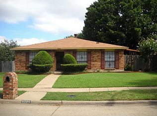 8525 Londonderry Ln, Dallas, TX 75228