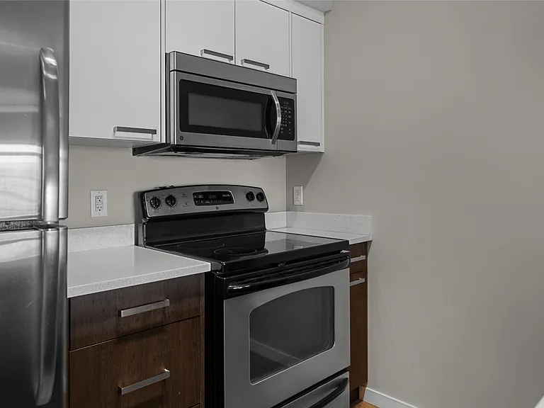 104 Mackenzie Way SW — Photo 13