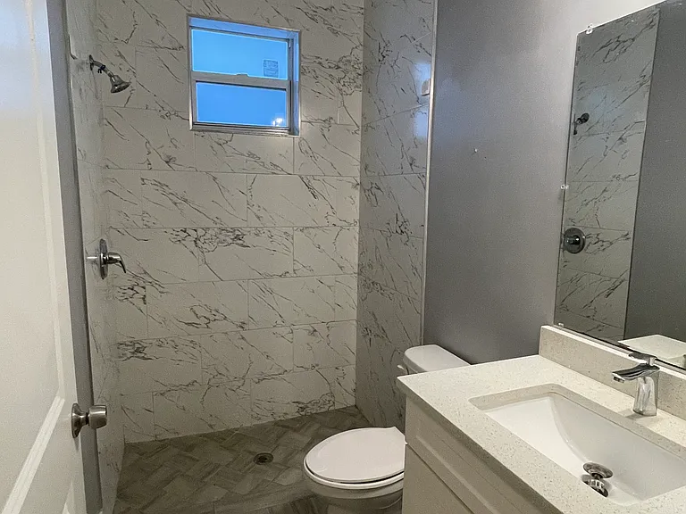 626 Latona Ave — Photo 15
