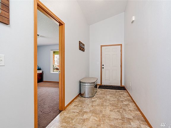 4th image of 186 Cougar Ln