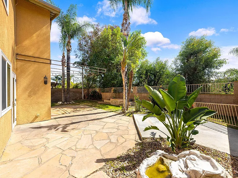 5953 Park Crest Dr — Photo 22