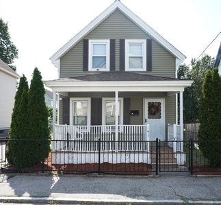 146 Gershom Ave, Lowell, MA, 01854