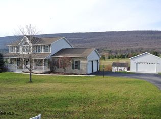 186 Clubhouse Dr, Hollidaysburg, PA 16648