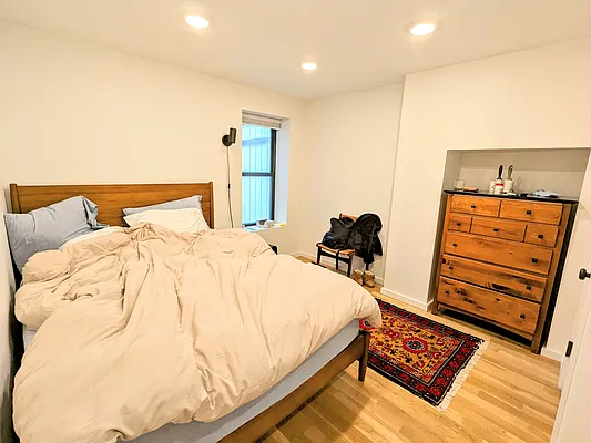 Rented by Highline Residential | media 18