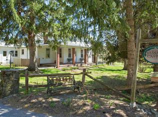 120 Tinkertown Rd, Pleasant Valley, NY 12569