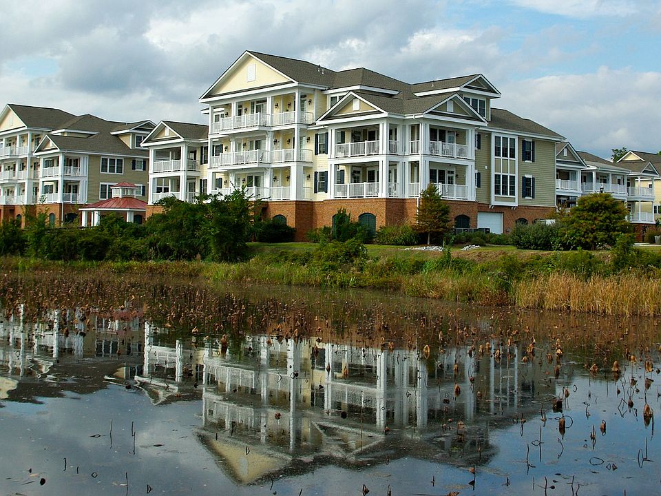 1st image of 401 Moss Lndg Ste 201