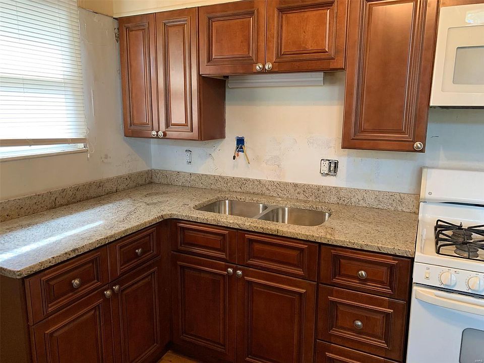 2nd image of 9631 Harold Dr