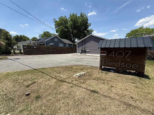 407 Bledsoe Ave — Photo 9