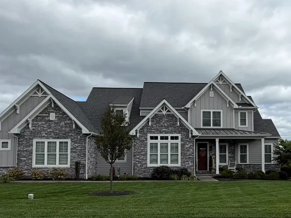 149 Willow Creek Ln, Hummelstown, PA 17036