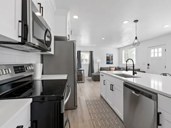 6824 S 700 E, Midvale, UT 84047