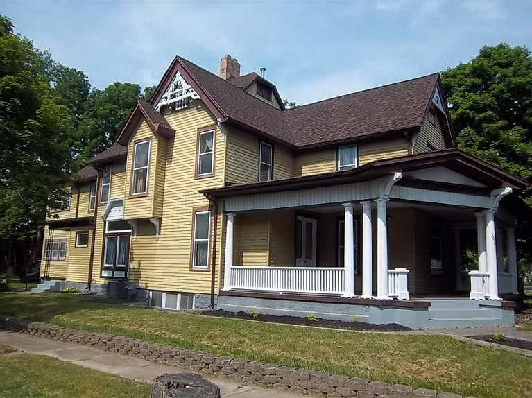 1st image of 302 Lake Ave
