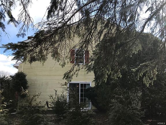 3rd image of 33 Homestead Village Dr