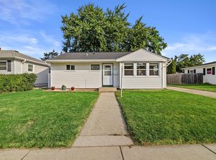 2708 Pinehurst Ave, Racine, WI 53403