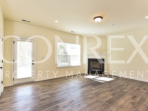 5th image of 224 Emmett Dr