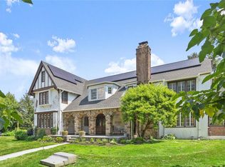 75 Bayeau Rd, New Rochelle, NY 10804