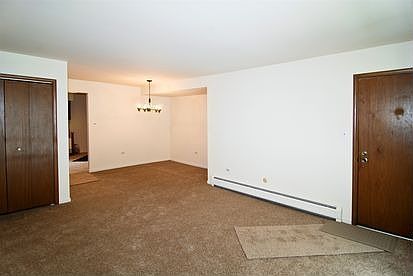 3rd image of 7218 W Wrightwood Ave APT 108