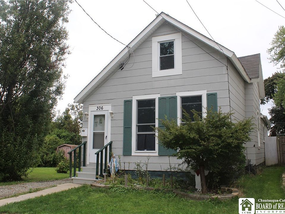 1st image of 306 Robin St
