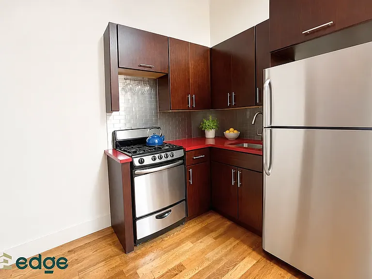 54 Lewis Ave #3D — Photo 3