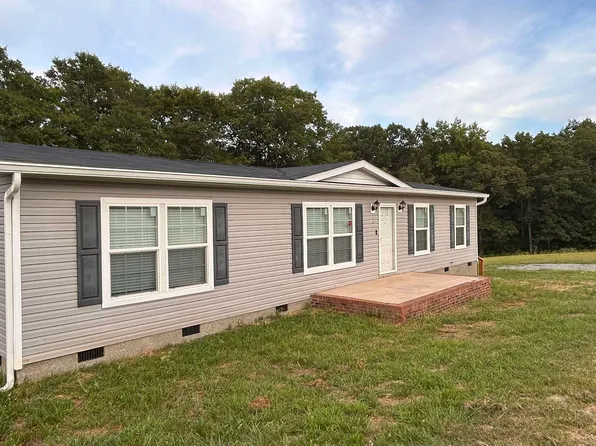 152 Creekbend Dr, Chesnee, SC 29323
