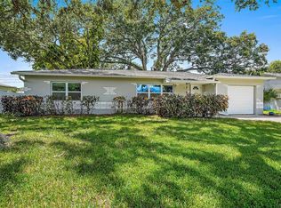 5900 15th Way N, Saint Petersburg, FL 33703