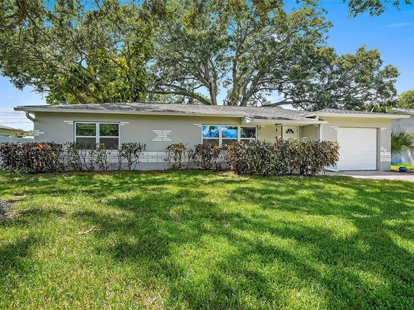 5900 15th Way N, Saint Petersburg, FL 33703