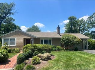 4093 Hampshire Ct S, Allentown, PA 18104