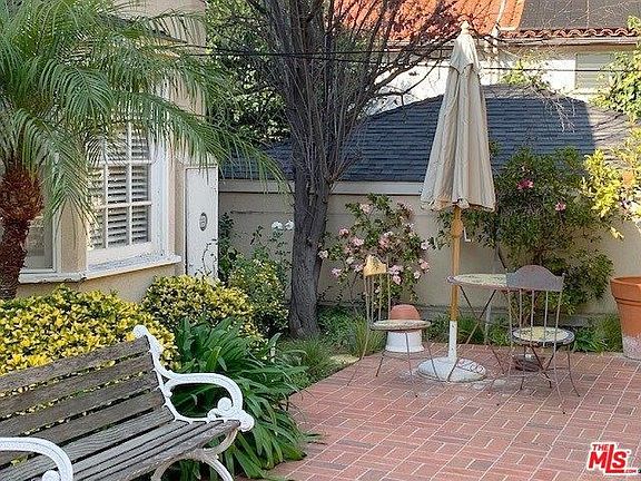 4th image of 4006 Dixie Canyon Ave