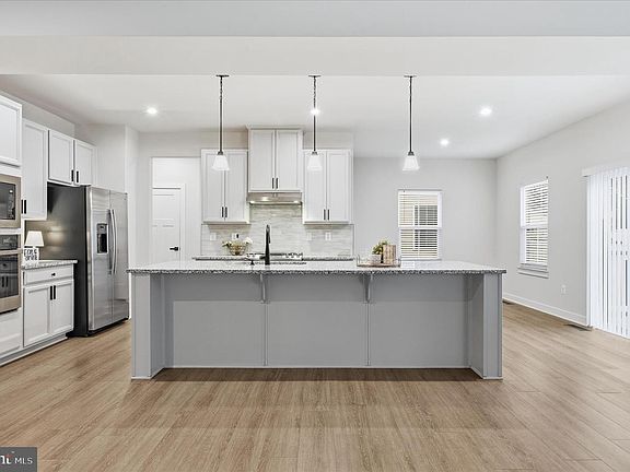 5th image of 516 Rushbrook Rd