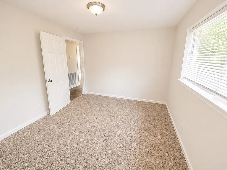 12318 Braewick Dr — Photo 15
